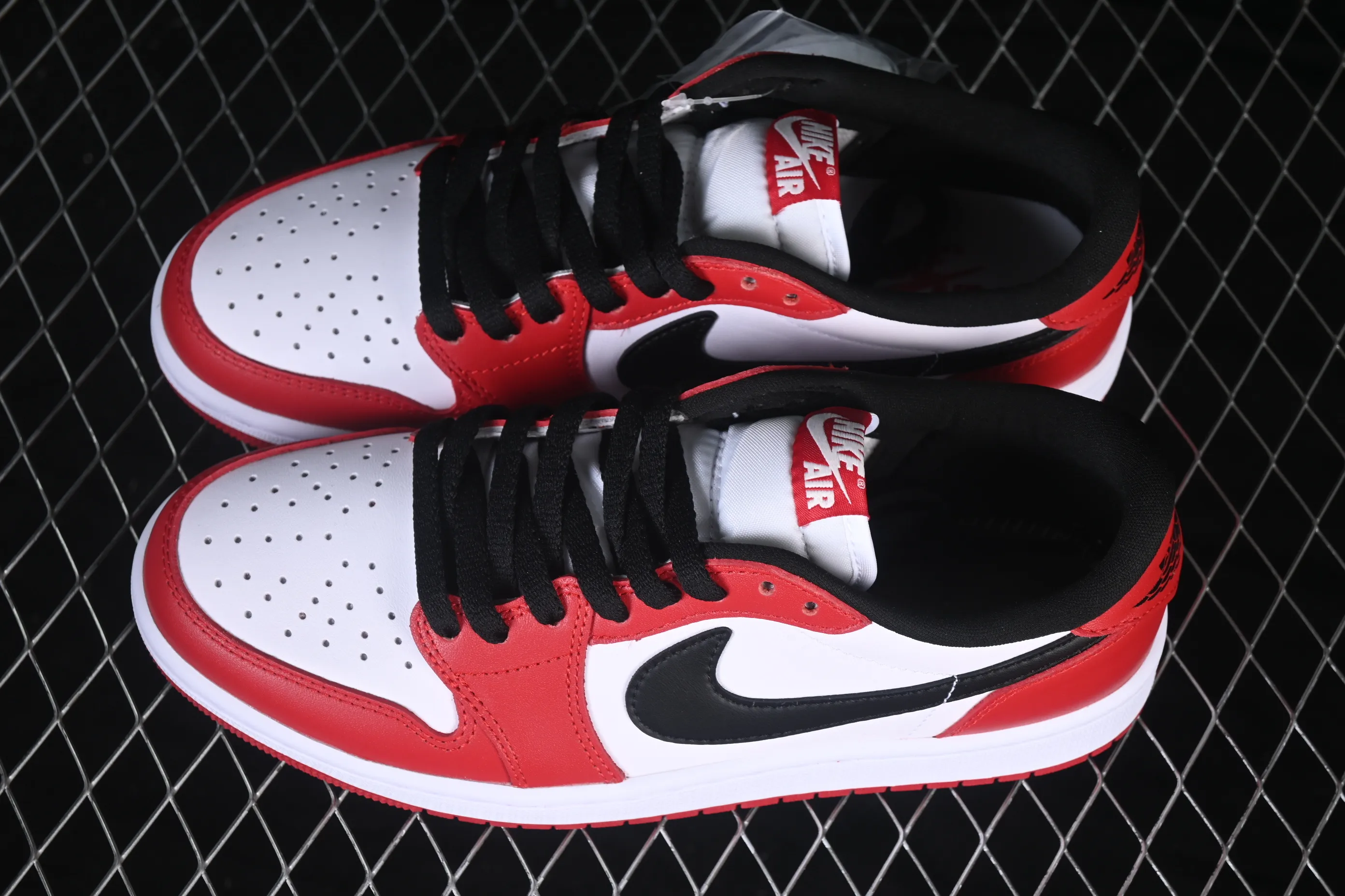 All categories Air Jordan Jordan series basketball shoes Air Jordan 1 Low W version Air Jordan 1 Low OG AJ1 Joe 1 white red black hook low-top casual sneakers HQ6998-600